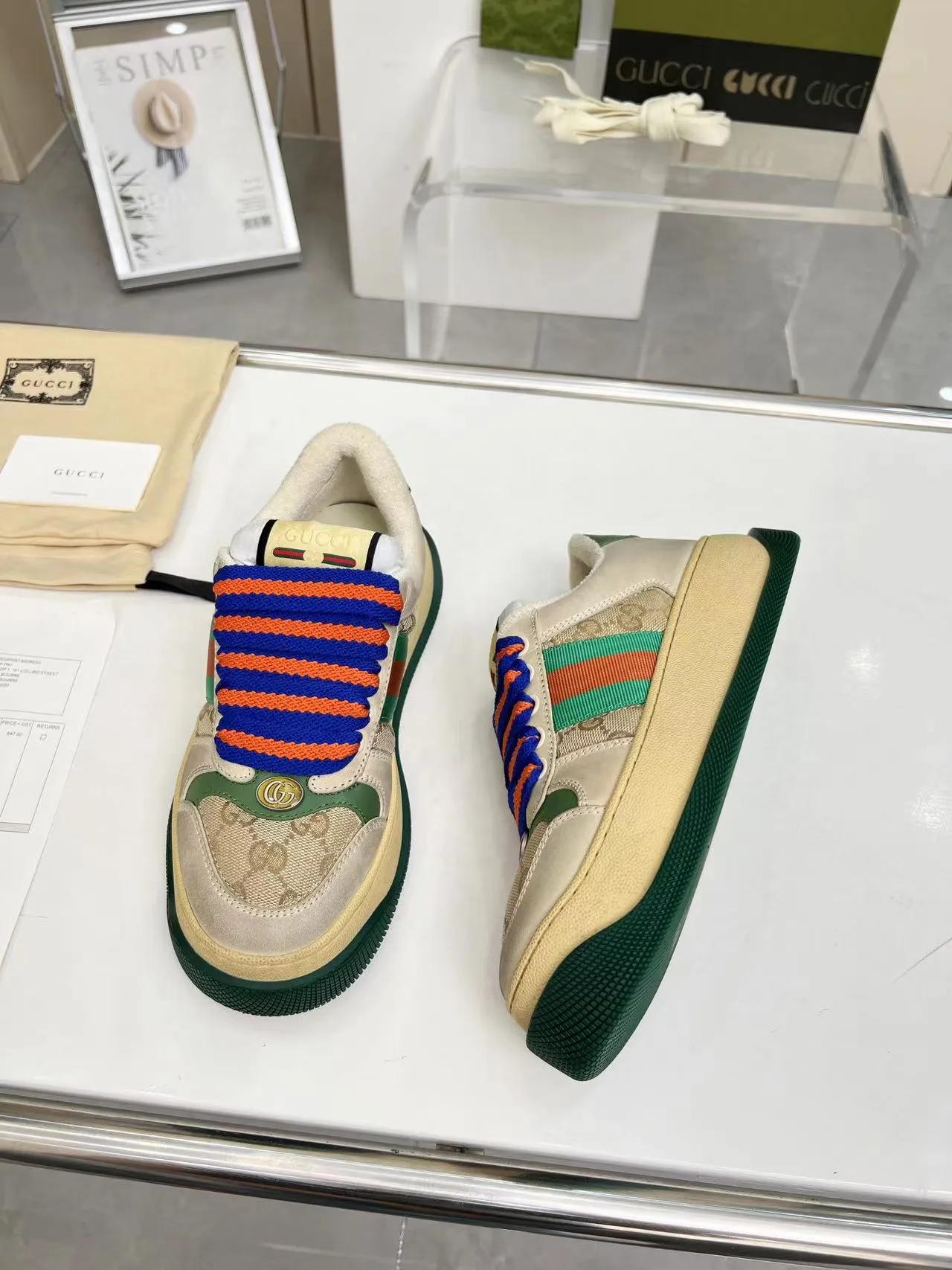 👟👟Ex-factory price 520👟👟 Gucci New Screener Series Couple Style Chubby Bread Shoes Small Dirty Shoes Fatty Double G Casual Sneakers Original Purchase Development Original Purchase Develop The Screener series of sneakers are inspired by the classic sneakers of the 1970s, named after the defensive action in sports. They are decorated with striped webbing on the side and embellished with retro Gucci logos. These sneakers are made of GG canvas. Purple leather details add depth to the piece with sharp contrast, and the details are fuller. Exquisite packaging at the delivery counter Fabric: Original imported cowhide + double G fabric Lining: Original customized breathable terry velvet Sole: Original molded TPU outsole Sole thickness: 6CM Size: Women's 35-40 / Men's 39-45